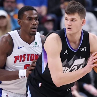 APHoops tweet media