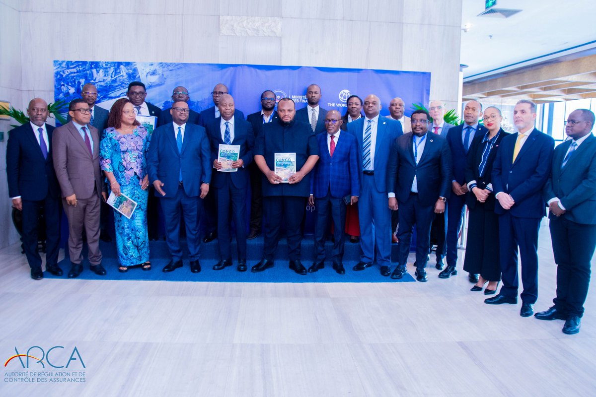 RdcArca's tweet photo. ARCA/Min_Finances : Le DG de ARCA, Mr Alain Kaninda, a participé au lancement du diagnostic de financement des risques de Catastrophes initié par le Gouvernement et la Banque Mondiale. La cérémonie a eu lieu le 30 Avril 2026 au Fleuve Congo Hôtel de Kinshasa, au cours du Forum sur Financer la résilience en RDC.
Ce rapport met en évidence l’ampleur des catastrophes en RDC et souligne la nécessité de recourir à des mécanismes de financements pré-arrangés pour améliorer la réactivité de l’État. 
Par sa présence,  le Directeur Général de l'Autorité de Régulation et de Contrôle des Assurances (ARCA) en RDC Monsieur Alain Kanyinda Ngalula de l'intérêt porté par Son Excellence Monsieur le président de la République Son Excellence Felix TSHISEKEDI TSHILOMBO et par le gouvernement de la République à renforcer la résilience de l'économie nationales et des populations aux catastrophes naturelles à travers l'indemnisation des dommages matériels directs et autres afin de protéger le patrimoine des citoyens, garantir la stabilité financière du marché, et encourager le développement de produits assurantiels adaptés (a travers la micro-assurance). Face à l'augmentation des inondations et autres risques climatiques, l'assurance est essentielle pour empêcher la faillite des entreprises et éviter la ruine des ménages.
 En effet, grâce au travail de l'ARCA à travers le développement de la micro assurance porteuse des produits d'assurance adaptés, la RDC bénéficiera du renforcement d'une stabilité financière qui intégrant les risques des catastrophes naturelles, limitant ainsi la dépendance exclusive de la population aux aides budgétaires de l'État après des sinistres majeurs.
#RDC, #finance, #ARCA, #CENAREF #Kinshasa