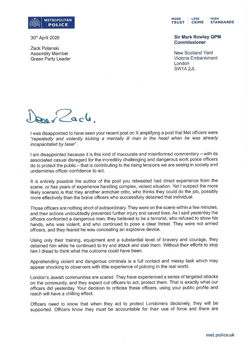 PolitlcsUK's tweet image. 🚨 NEW: Met Police Commissioner Mark Rowley says Zack Polanski’s "misinformed commentary" is "contributing to rising tensions"

It comes after he reposted criticism of the Met officers who detained the Golders Green terror suspect