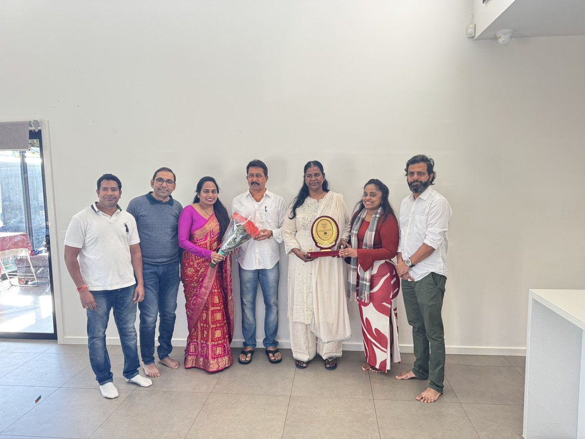 BandaKarthika's tweet photo. Wonderful meet &amp; greet in Canberra 🇦🇺 with ACT Telangana Association President Smt. Sunitha garu &amp; EC members.

Glad to see strong efforts in preserving Telangana culture and encouraging women’s leadership in the committee. Inspiring and impactful work!

#canberra
#Australia https://t.co/6v7Lj8I06W