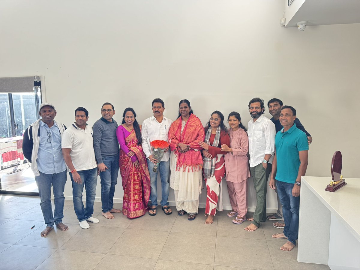 BandaKarthika's tweet photo. Wonderful meet &amp; greet in Canberra 🇦🇺 with ACT Telangana Association President Smt. Sunitha garu &amp; EC members.

Glad to see strong efforts in preserving Telangana culture and encouraging women’s leadership in the committee. Inspiring and impactful work!

#canberra
#Australia https://t.co/6v7Lj8I06W