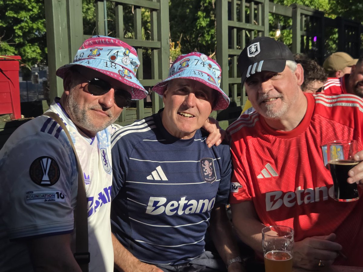 Berks & Bucks Lions AVFC tweet media