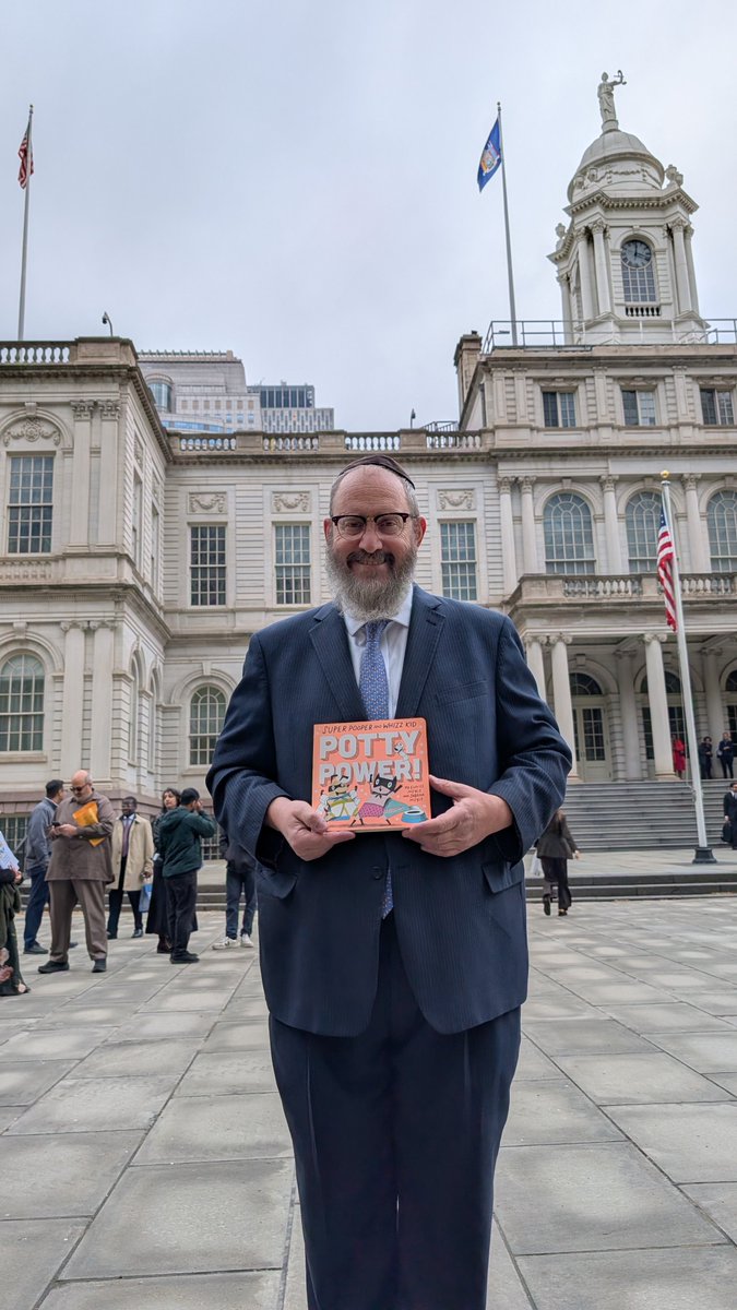 NYC Libraries tweet media