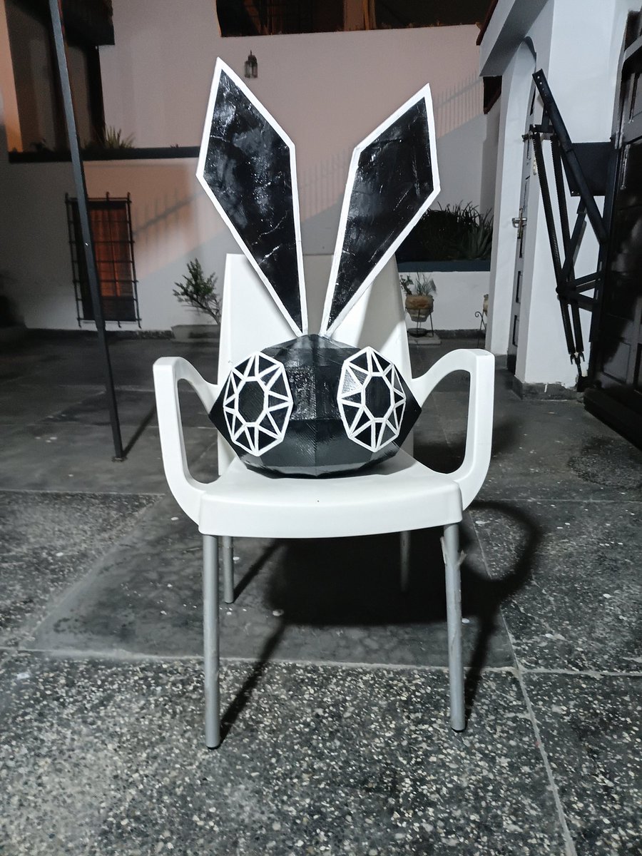 moth (i do art) tweet media