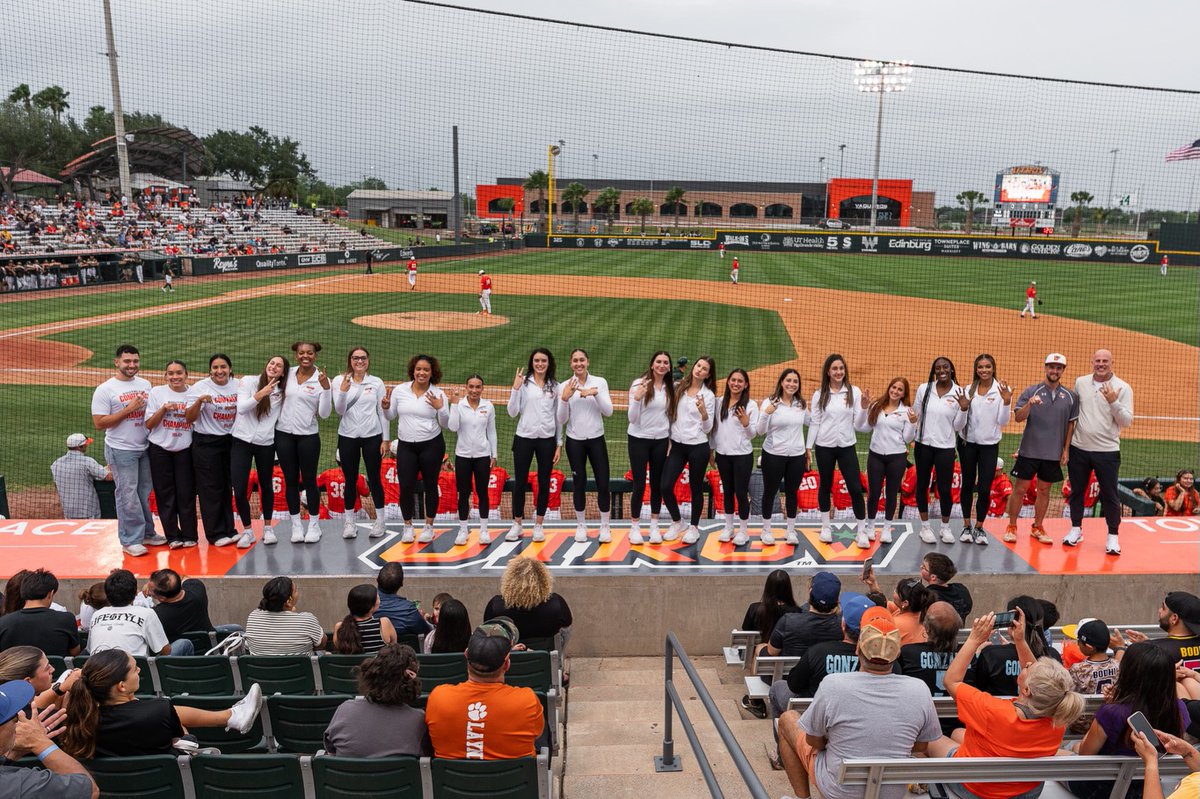 Signature Championship Rings tweet media