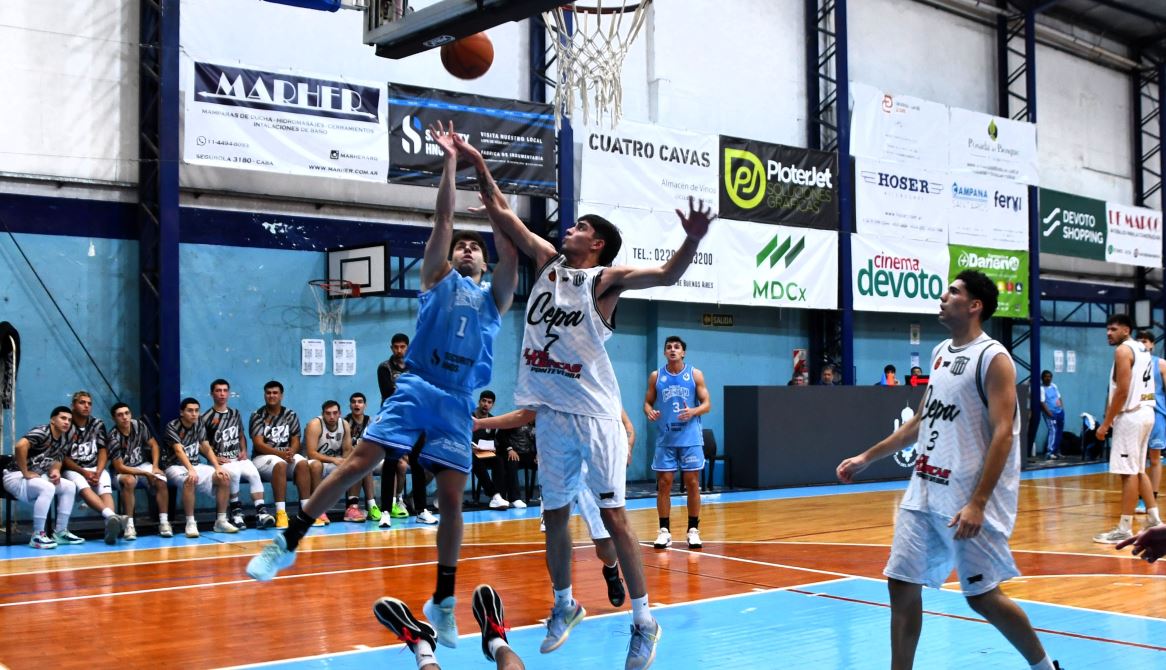 😮‍💨 <a href="/gevpbasquetok/">GEVP Básquet</a> derrotó a CEPA con solidez en casa

🆕 El local impuso su juego interior y nunca cedió el control. Con 23 puntos de Matías Fernández y el debut de otro juvenil surgido del club, Gimnasia celebró una victoria convincente por 61 a 48.

📎 argentina.basketball/liga-federal/n…