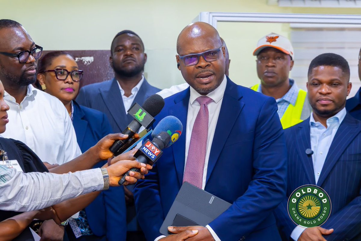TheListowel1's tweet photo. Ibrahim Mahama’s Damang Gold Mine Limited sells 100% of its first gold output to GoldBod, BoG in historic move
#GoldBod #BankOfGhana #GhanaGold #EconomicStability #LocalValueAddition https://t.co/IOImLDCAZe