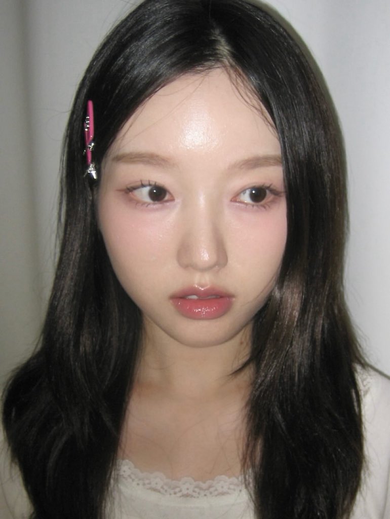 11nbyul's tweet photo. according to research, gen z is preferring gowon instead of having sex https://t.co/N3MDMBbNAX