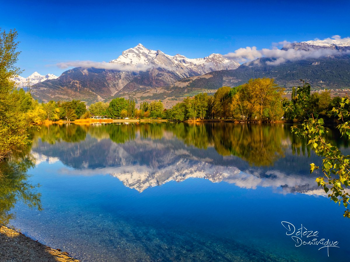 DelezeD's tweet image. Déguster ce merveilleux paysage 🏔️💙🧡🇨🇭
Les Îles, Sion, Valais, Suisse, 04/2026

#suisse #switzerland #lake #reflets @valaiswallis @MySwitzerland_e