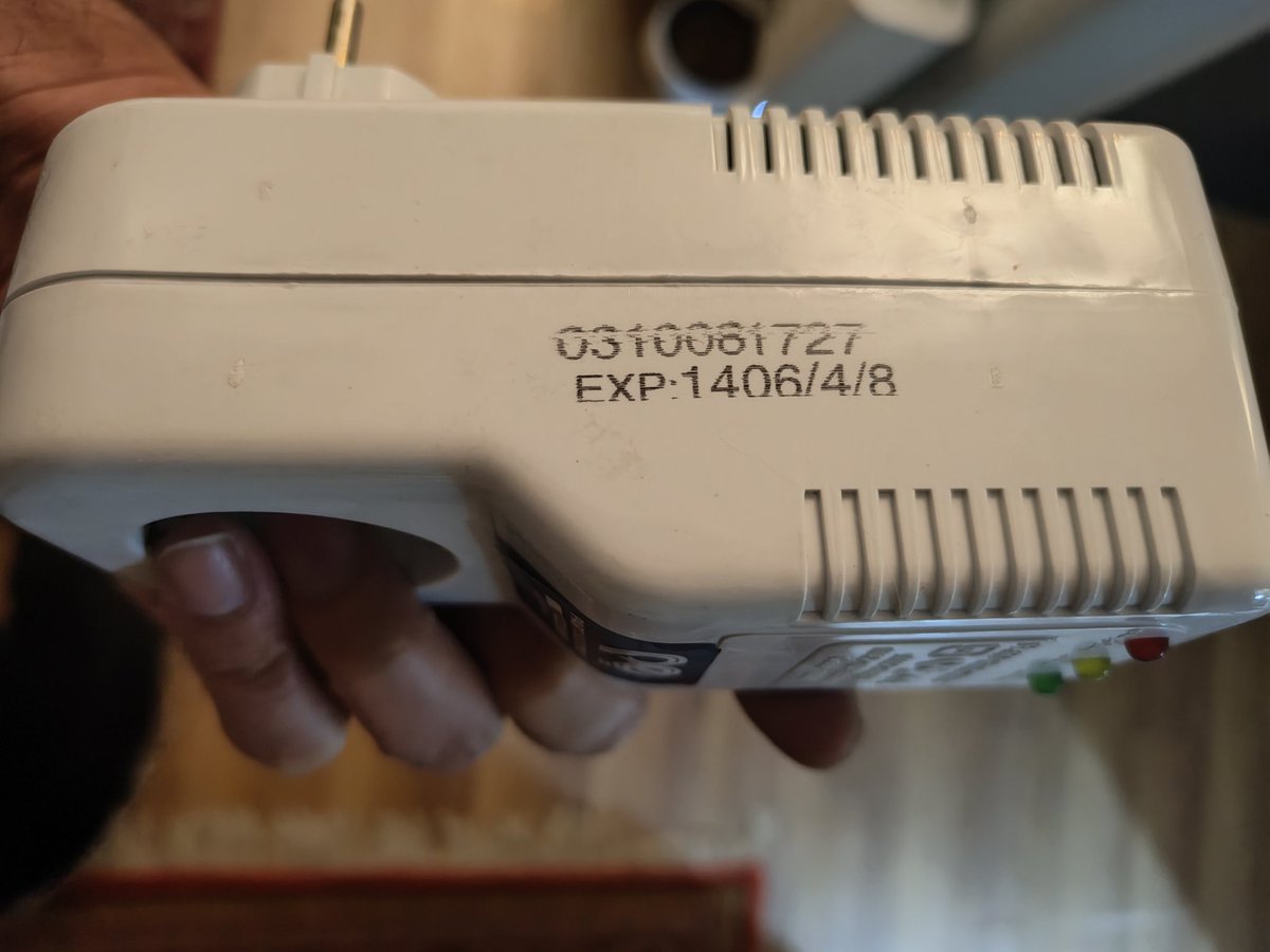 تنسی‌تاکسیدو  tweet media