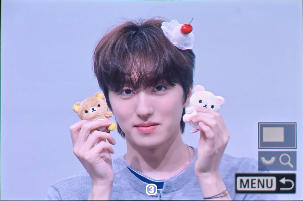 260430 비트로드 대면
소동물세마리🍒
#찬희 #강찬희 #CHANI #SF9
