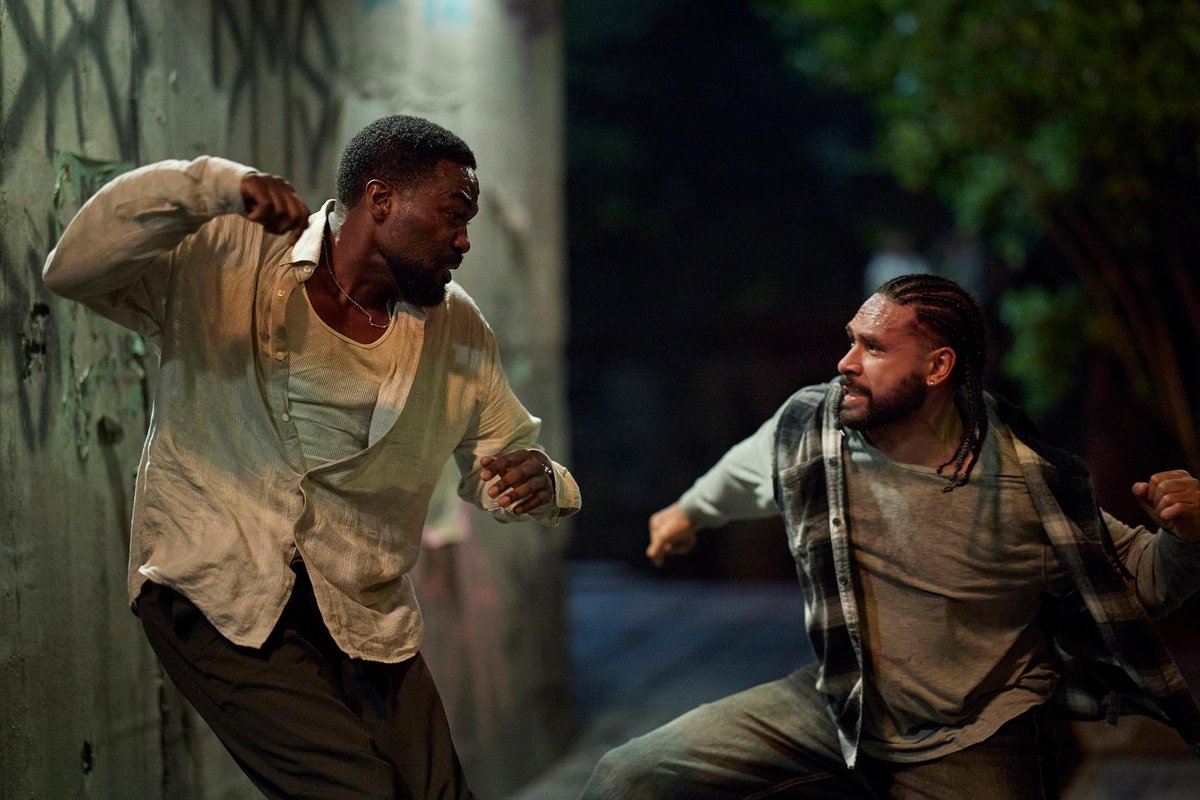 The_Ent_Factor's tweet image. The action thriller series MAN ON FIRE starring Yahya Abdul-Mateen II has premiered on Netflix. Trailers, clip, images and posters here:

theentertainmentfactor.com/2026/04/man-on…

#tvseries #manonfire #netflix #streaming #nowstremaing #yahyaabdulmateenii #alicebraga #action #thriller