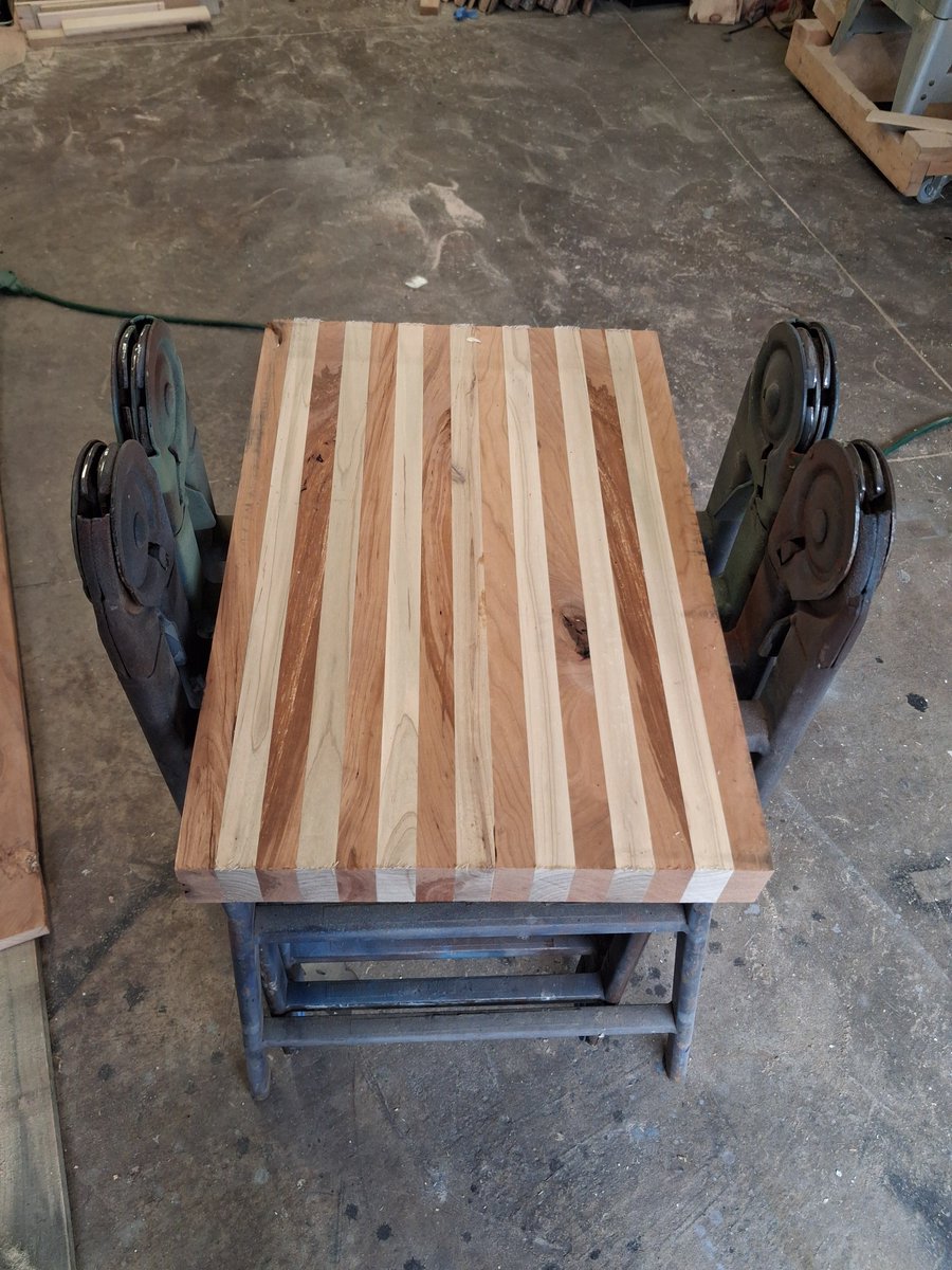 SquarebodyBoard's tweet photo. Two new boards off the planer.
White oak and maple.
Cherry and maple
Both 18 x 12 x 1.5
And an old blazer Pic earlier on https://t.co/AmRCjULqHU