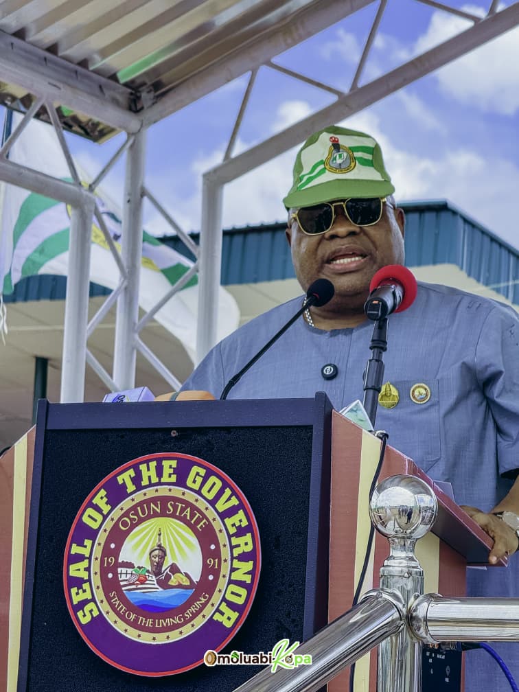 osunofficial's tweet photo. Governor Ademola Adeleke has declared the 2026 Batch ‘A’ Stream II Orientation Course of the National Youth Service Corps open in Ede, urging Corps Members to uphold discipline, unity, and neutrality ahead of the Aug 15 gubernatorial poll.
2,600 Corps Members deployed; security and welfare assured.
#NYSC #OsunState #Adeleke #YouthService #NationalUnity #EdeCamp
https://t.co/ALmufrKTQb