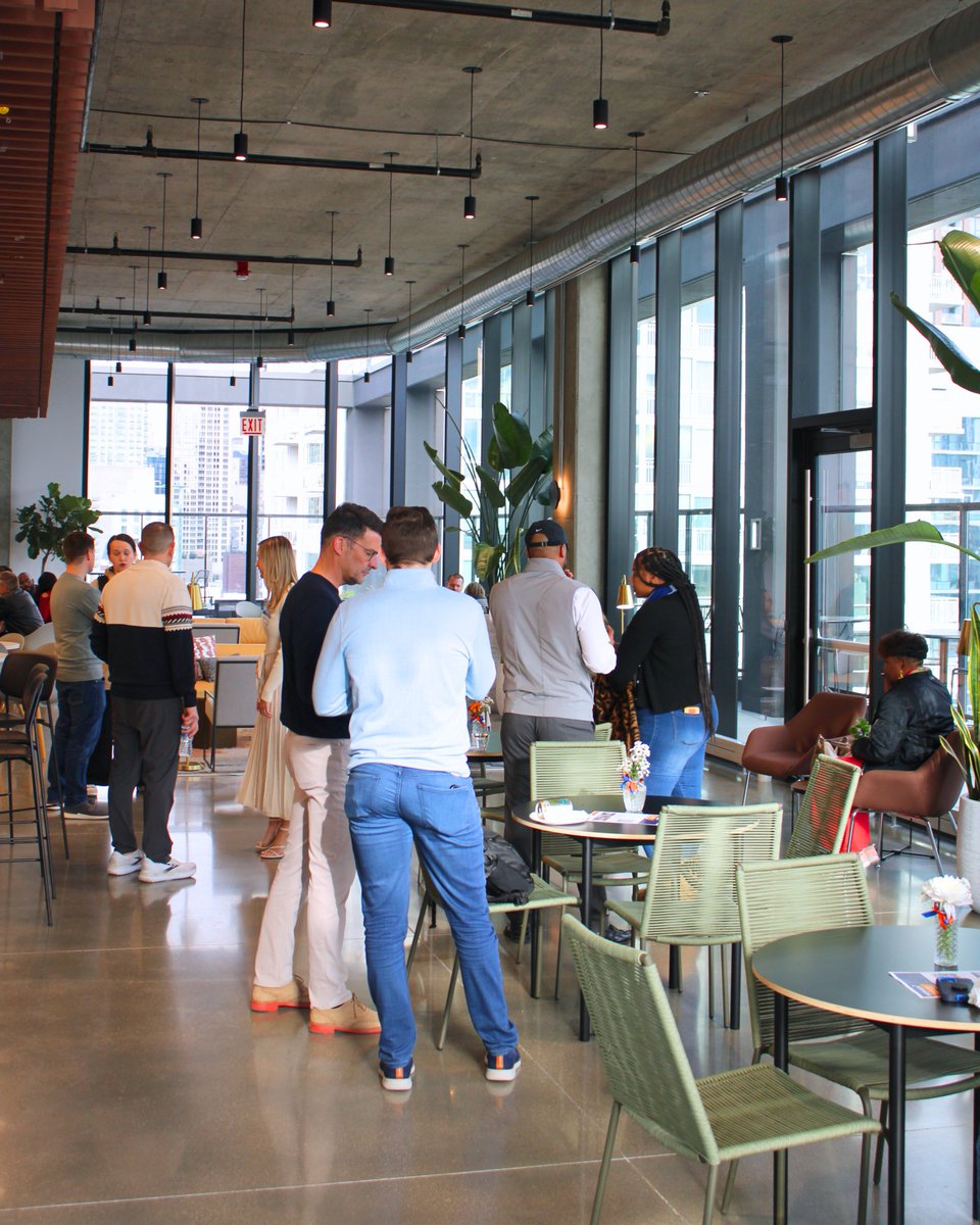 WorkboxCompany's tweet image. Thank you so much to @blueplatecater for the incredible bites, and a big shoutout to our Events Director, Grace Gallagher , for hosting! 

Interested in booking an event with us? Reach out to Grace directly or call (872) 231-3110.

#Workbox #Events #OpenHouse #Community