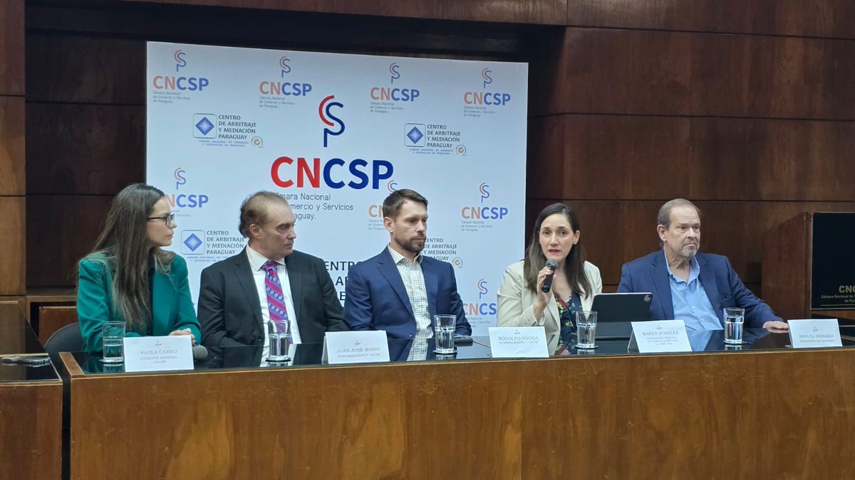 OITconosur's tweet photo. Hoy participamos en el lanzamiento del Centro de Facilitación de Inversiones (CFI) de la @CNCSP en Paraguay 🇵🇾

Una iniciativa que fortalece la promoción de inversiones responsables y el empleo formal en el país.

Te contamos más👇 https://t.co/MntgxSbShD