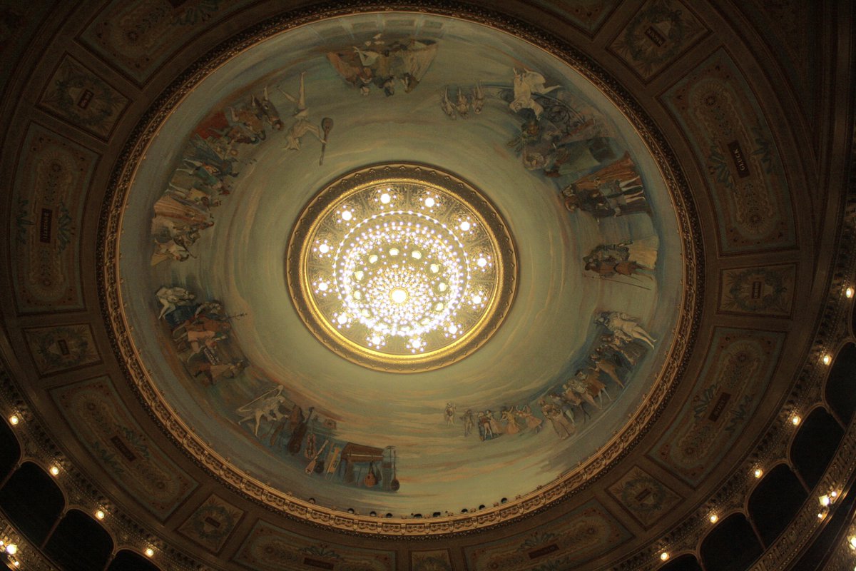 StephenGarone's tweet image. The beautifully painted dome of Teatro Colón, one of the #top5 #buildings in #BuenosAires, #Argentina. Learn more at stephentravels.com/top5/buildings… 🇦🇷🎶