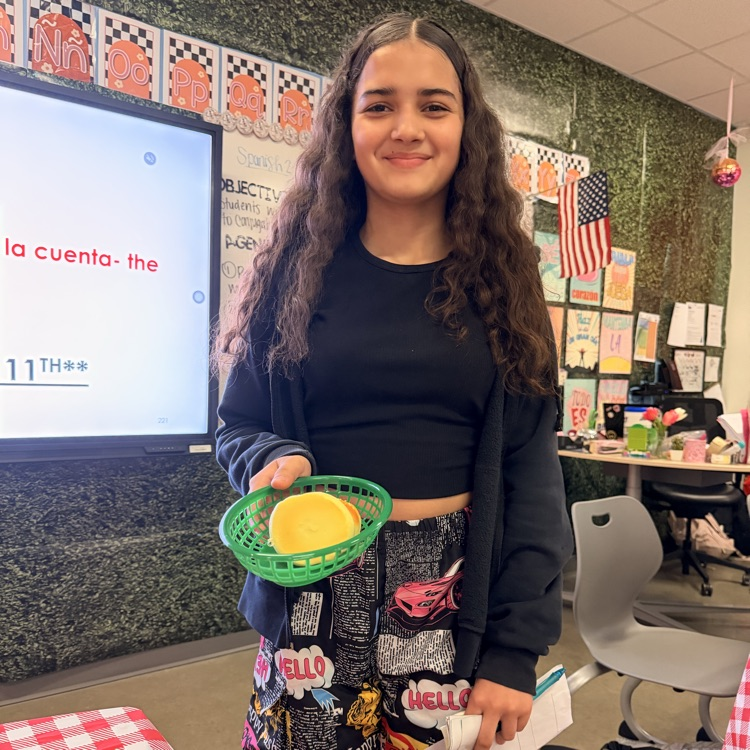 FredSchools's tweet photo. Students from Ms. Bonilla's class held a luncheon for their patrons yesterday, which turned out to be massively successful! Patrons were able to place orders, commune with friends and dine, and eat some tasty cuisine! Go Tigers!!! https://t.co/Wz6oT0NWVq