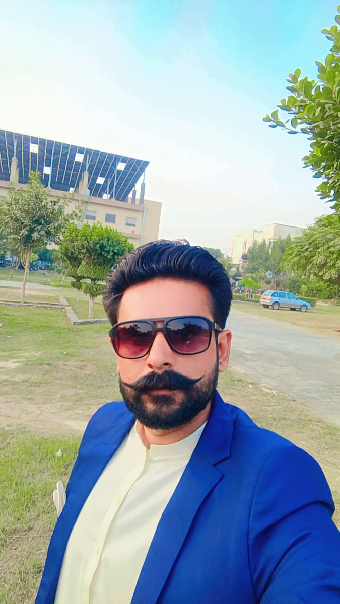 میرے بے ترتیب الفاظ کچھ بھی ہوں
میرا تذکرہ تم ہو ، میری تشریح تم ہو میری محبت تم ہو ♥️