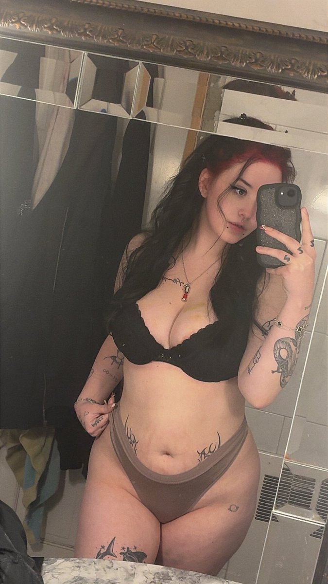 Top model hubs tweet media