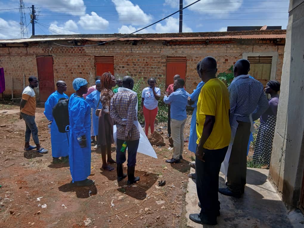 RadioPacisGulu's tweet image. Oyam District Health Dept has flagged Kamdini Gateway Town’s health situation as alarming, citing poor sanitation, low latrine coverage, lack of hand-washing facilities, and weak infrastructure. 

Leaders urged to act urgently.

#PublicHealth #Sanitation #RadioPacisNews