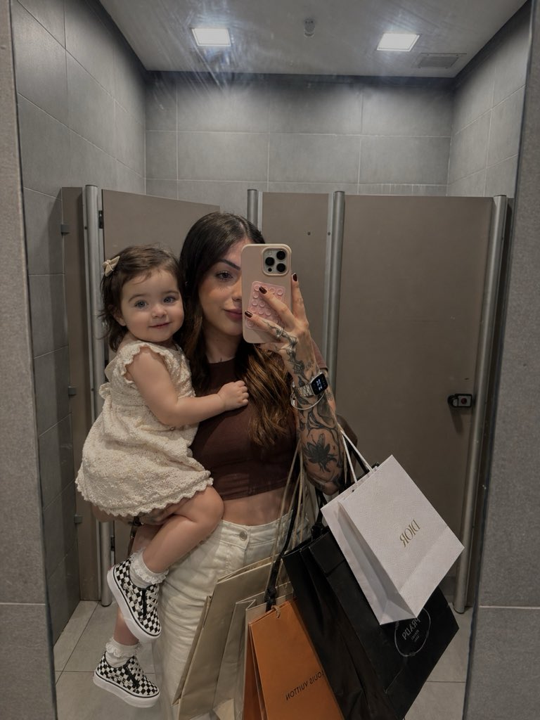 troxavel's tweet photo. ai, gente 🥹💖 minha filha já tem até nome https://t.co/nF2Us3do2n