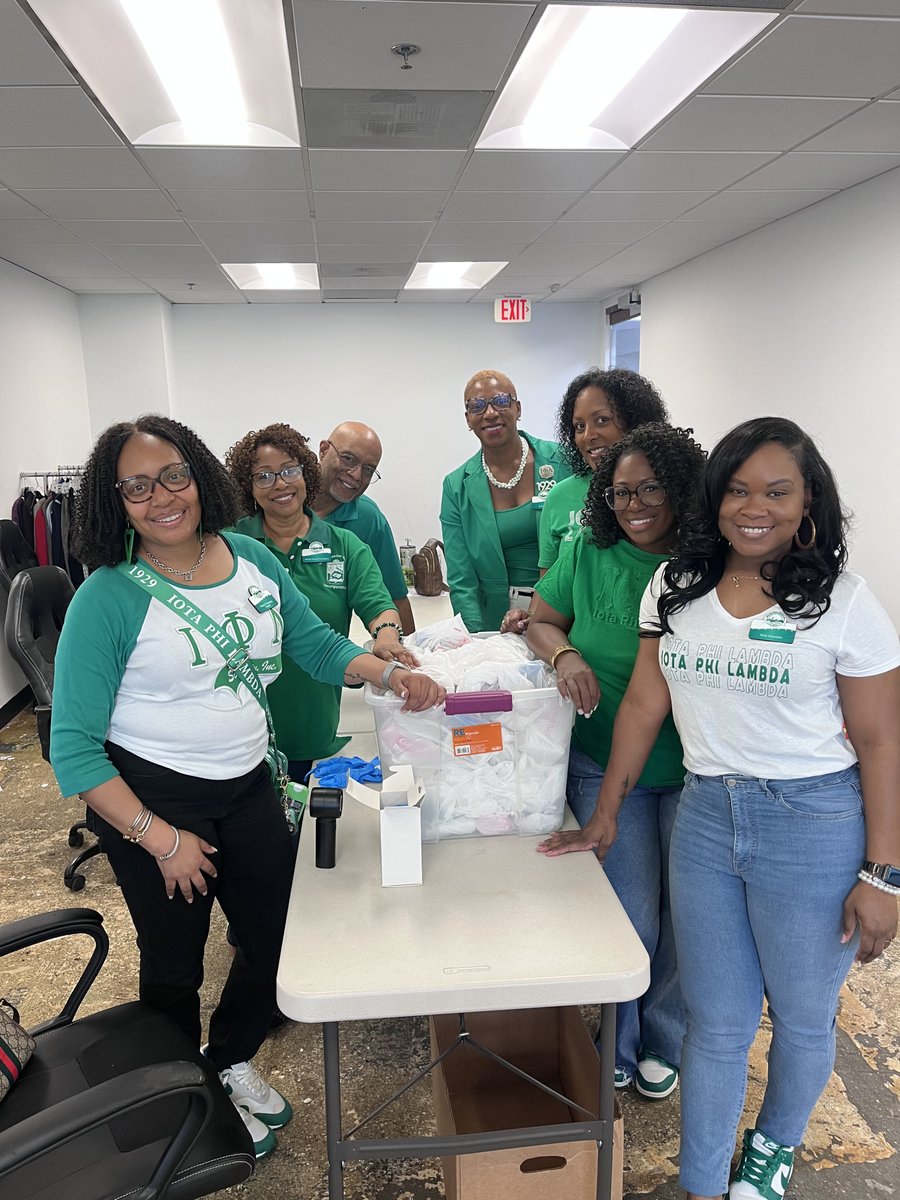 SuitedForChange's tweet photo. Thank you to Iota Phi Lambda Sorority, Inc. 
From toiletry kits to boutique support, their volunteer efforts made a real impact for the women we serve.

We’re so grateful for your time and care!

#SuitedForChange #VolunteerAppreciation https://t.co/04jgVI2x6u