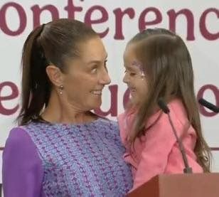 constanza luna tweet media