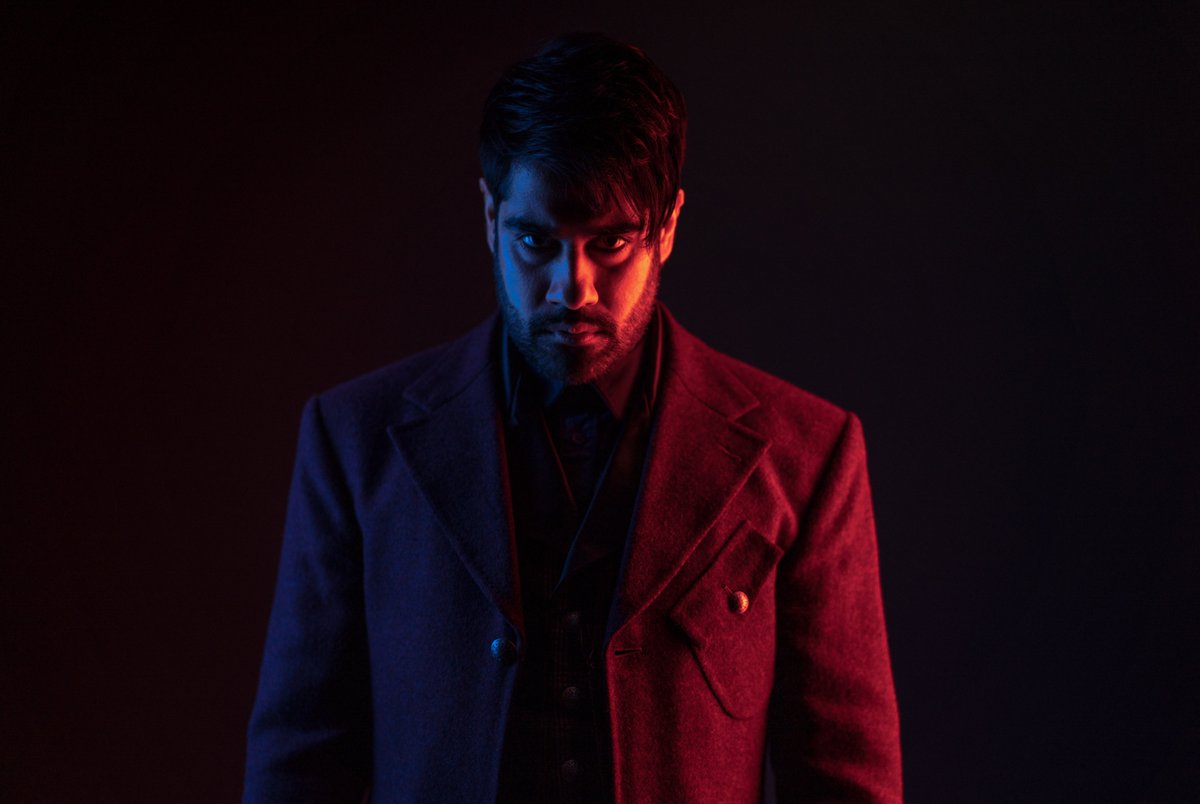 WhovianLife's tweet image. Happy Birthday to Sacha Dhawan! who played Waris Hussein in An Adventure in Space and Time and then The Master in the Whittaker era of Doctor Who! 💜💜💫 #DoctorWho