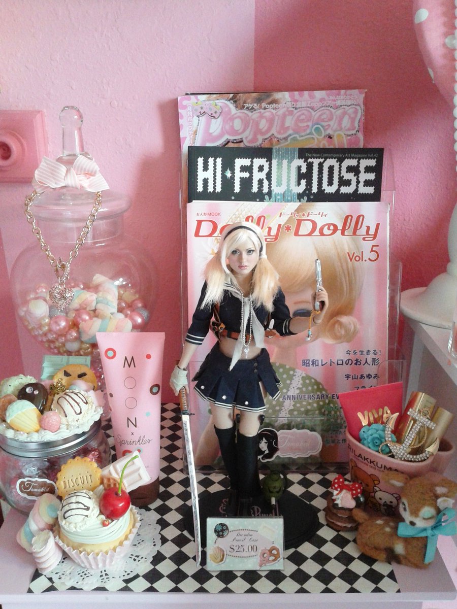 _Tamakid's tweet photo. This is my favorite store ever(*'ω'*) (it’s my room) https://t.co/Yyfub7l01V