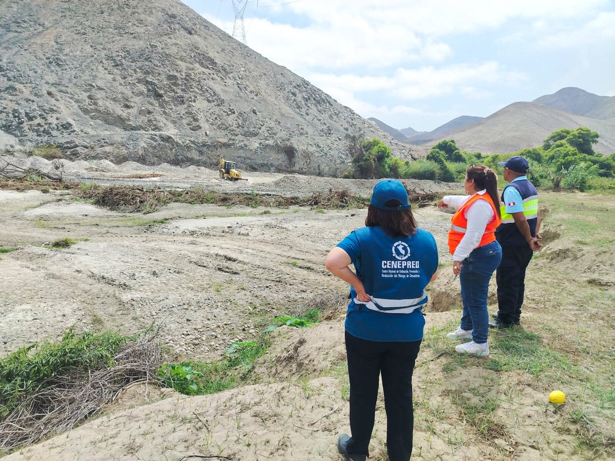 CENEPRED's tweet image. 📍Se realizó un recorrido con personal de #Supe y #Paramomga visitando: río Fortaleza, Hoya Chica y Montegrande; mientras que en Supe, se inspeccionaron áreas aledañas al río Supe y la playa Caleta Vidal, a fin de evaluar condiciones de riesgo.

👉gob.pe/n/1386254