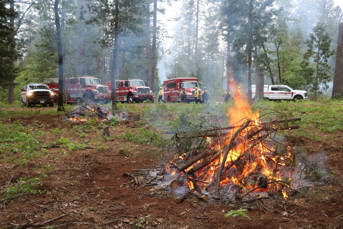 CAL FIRE tweet media