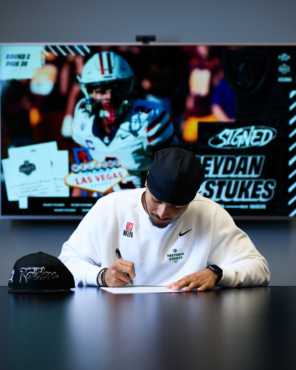 Las Vegas Raiders tweet media