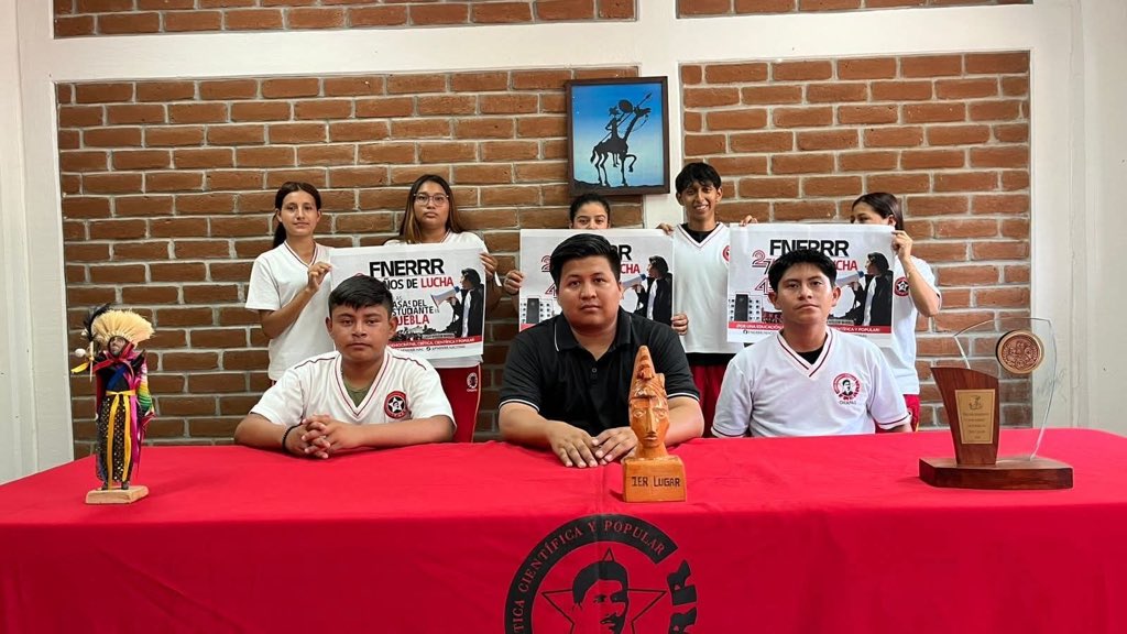 ¡Estamos a 2 días de festejar 27 años de nuestra federación y 45 años de las Casas del Estudiante de Puebla!  📣🔴

Más de 3,600 estudiantes nos reuniremos en el CCU este 2 de mayo. 🎉🔥✨💃🕺

#FNERRRFestejaAniversarios