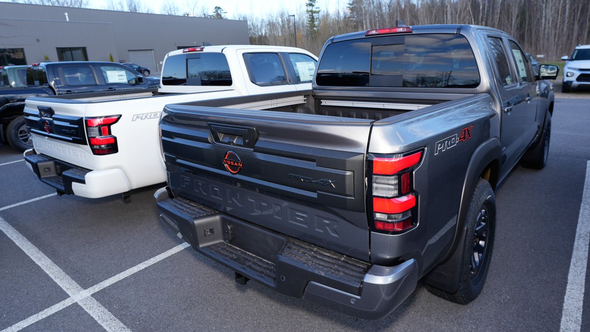HuttigNissan's tweet image. New arrivals just hit the lot! 🚗🔥 From rugged trucks 💪 to sleek SUVs ✨, your next ride could be waiting at Huttig Nissan of Plattsburgh.

Don’t wait—these won’t last! Stop in today or tap here to shop now: 🔗 bit.ly/4eUaAWm

#NewArrivals #HuttigNissan #PlattsburghNY