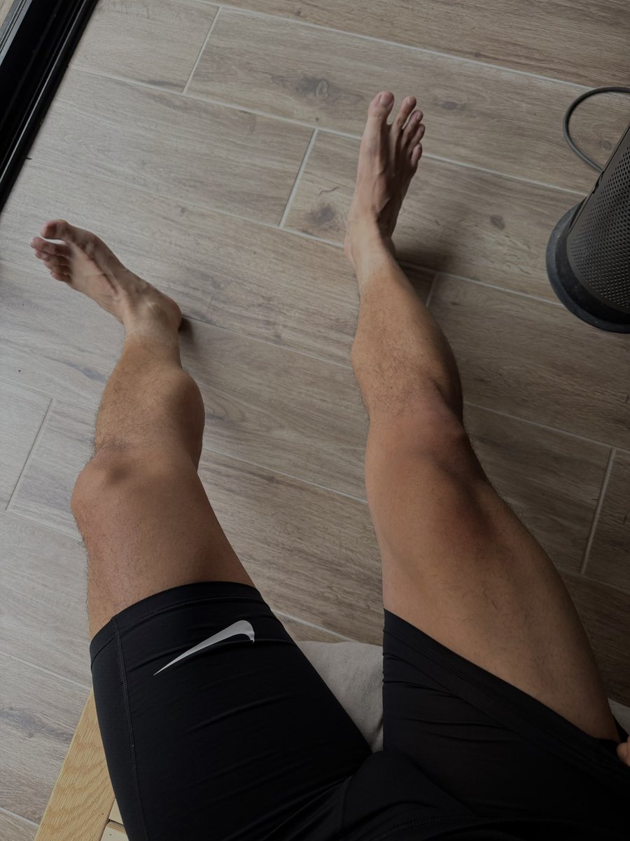 e_masterrr's tweet photo. Sock tan goes crazy 🤑 findom cashmaster https://t.co/Hw27zwUIck