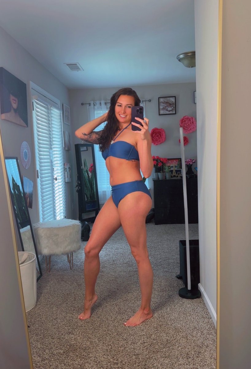 Riley Jade tweet media