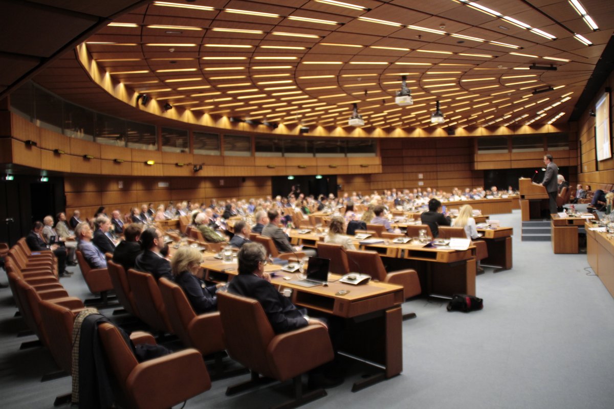 lionsclubs's tweet photo. This week, Lions and Leos gathered in Vienna for Lions Day with the @UN, celebrating global partnership and service in action. 🌍 #LDUN

Highlights included remarks from International President A. P. Singh, LCIF Chairperson Fabrício Oliveira, PID Dr. Walter Zemrosser, PIP Gudrun Yngvadottir, Austrian Minister Beate Meinl-Reisinger, and @UNODC leaders Candice Welsch and Justice Tettey—alongside updates from Leo-Lion Dorina Szalagyi and Leo-Lion August Valera.

A key moment of the day celebrated LCIF’s partnership with World Food Program USA @WFPUSA, highlighting a shared commitment to addressing hunger, while also renewing our collaboration with UNODC to support students worldwide.

From a dynamic SDG-focused panel featuring Lion leaders and UN experts to youth peace poster and essay recognitions, and inspiring musical performances by Jakobus Weichinger, the day showcased the power of Lions service on a global stage.

Together, we continue to strengthen impact, partnership and purpose. 💙