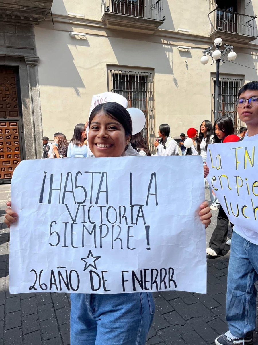 Cuenta regresiva activada⏳

2 días para reunirnos, celebrar y seguir luchando por una educación de calidad. 🤩❤️‍🔥

#FNERRRFestejaAniversarios