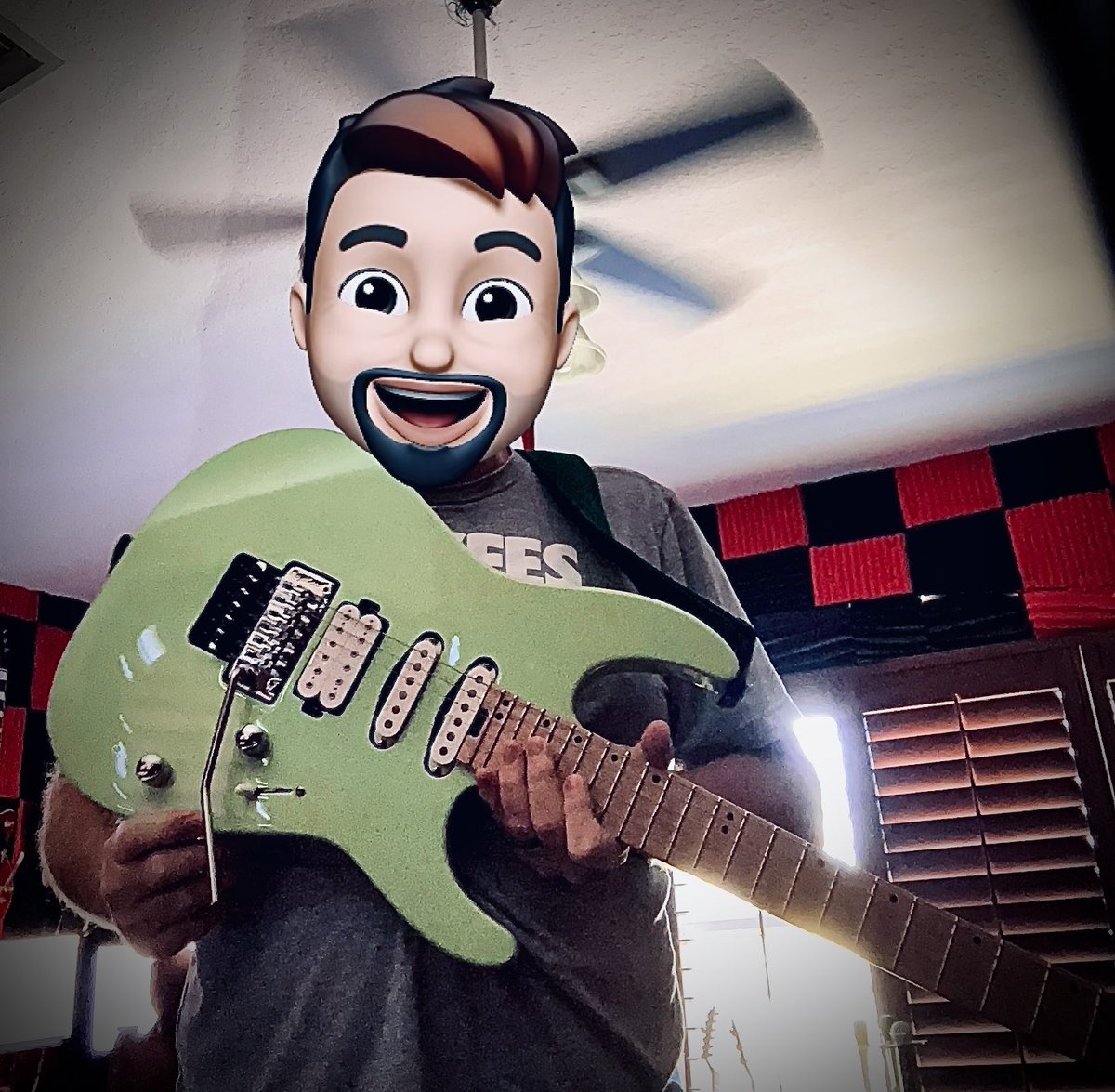 Guitarbizon tweet media