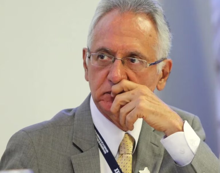 🔴Familiares del <médico> Ministro de Salud de Colombia, Guillermo Alfonso Jaramillo, han sido señalados por recibir (Miles de millones de pesos) en contratos estatales y cargos públicos durante el Gbno de Gustavo,P.
◇[Petro es Corrupción en todos los Ministerios]
<a href="/omarbula/">Omar Bula Escobar</a>