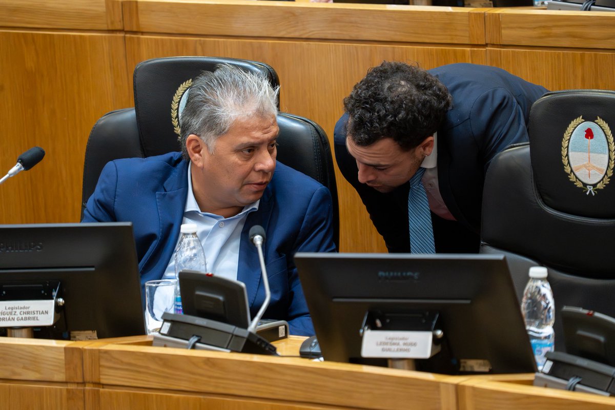 Rodriguezok_'s tweet photo. Hoy, participé de una nueva Sesión Ordinaria en la Legislatura, dónde tratamos temas importante. Debatimos y aprobamos la modificación del Código Tributario,  Ficha Limpia para ejercer cargos públicos y la prórroga de la emergencia del servicio de transporte público entre otros. https://t.co/YsBVo81ER0