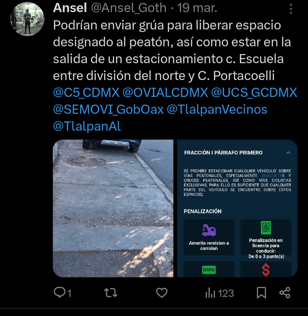Ansel_Goth's tweet photo. Urge liberación de espacio destinado al peatón! Este automóvilista y tomó la banqueta de estacionamiento particular. Se ha reportado muchas veces, sanciones de acuerdo al reglamento! @OVIALCDMX @UCS_GCDMX @LaSEMOVI @TlalpanVecinos @TlalpanAl @Gabyosoriohdz @ClaraBrugadaM https://t.co/vwM43klWwn