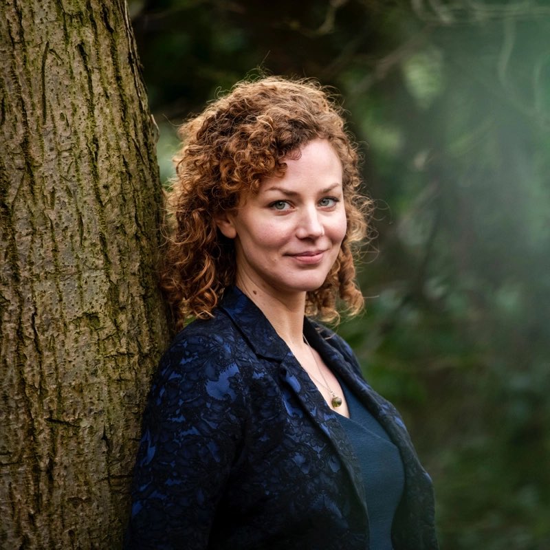 Christine Theunissen van de #PvdD. Zou zij door Jeroen Pauw bij #PauwendeWit zijn uitgenodigd vanwege haar te pas en te onpas attenderen op de opwarming van de aarde?
Of vanwege andere talenten?
#lekkerding #domwicht