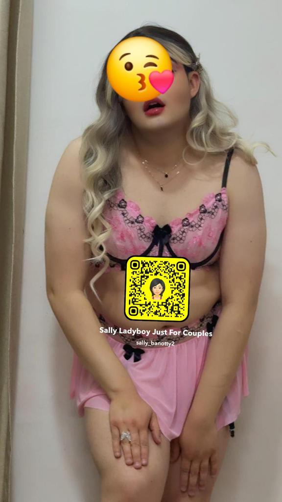 sally_banotty2 just for couples or real mistress❤️ tweet media