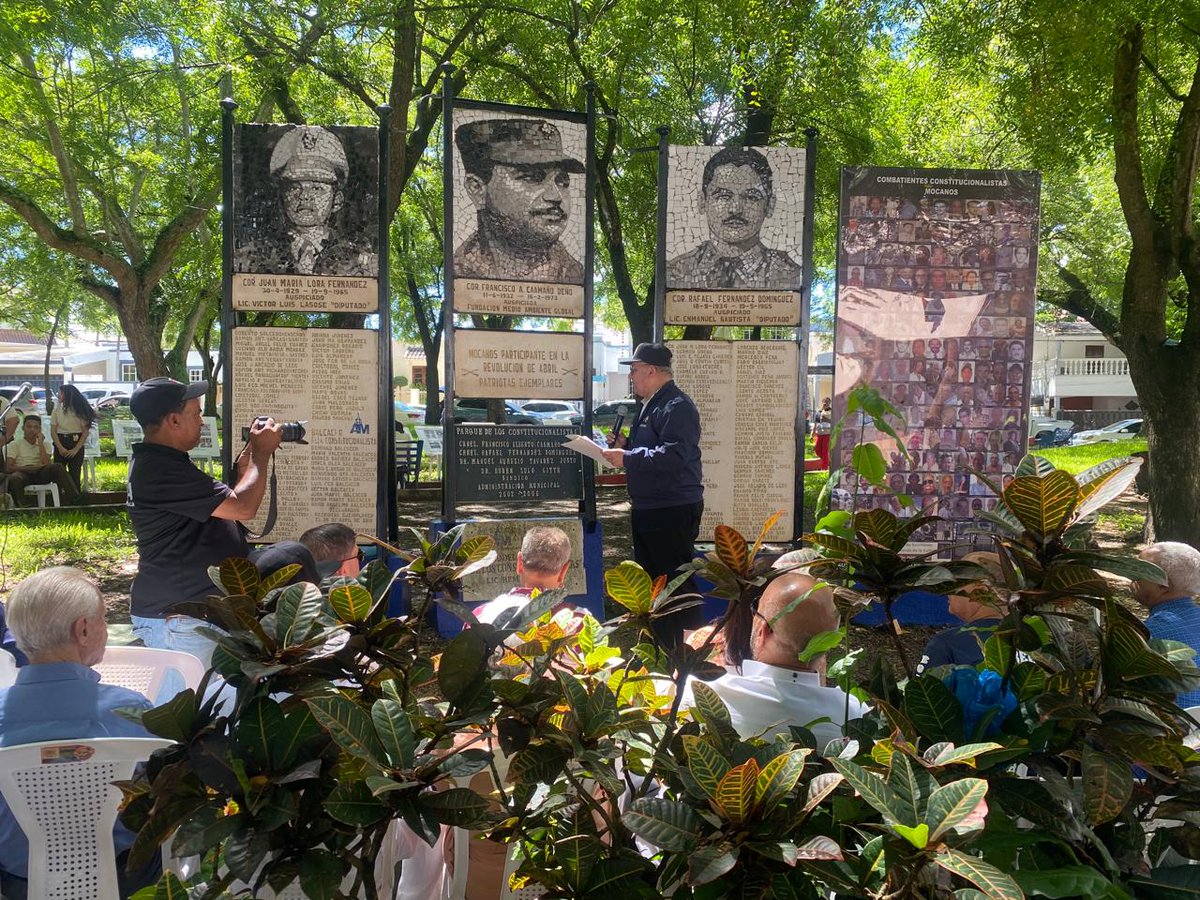 En un acto cargado de patriotismo y solemnidad, la alcaldía de Moca y la sociedad civil conmemoraron el 100.º aniversario del natalicio del héroe nacional, Coronel Dr. Juan María Lora Fernández, destacado paladín de la gesta constitucionalista de abril de 1965.