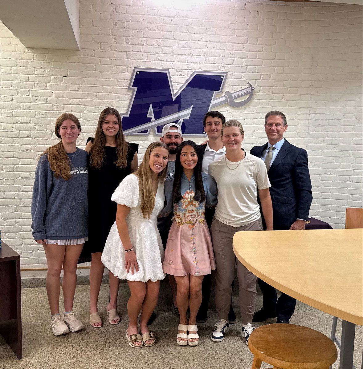 FrankENeville's tweet photo. The student employees at the @millsapscollege IT Help Desk support their fellow students while learning valuable problem solving and customer service skills. Take note, employers - these young people are ready to step in to your business and make a difference right away! https://t.co/eSWF4JFOFz