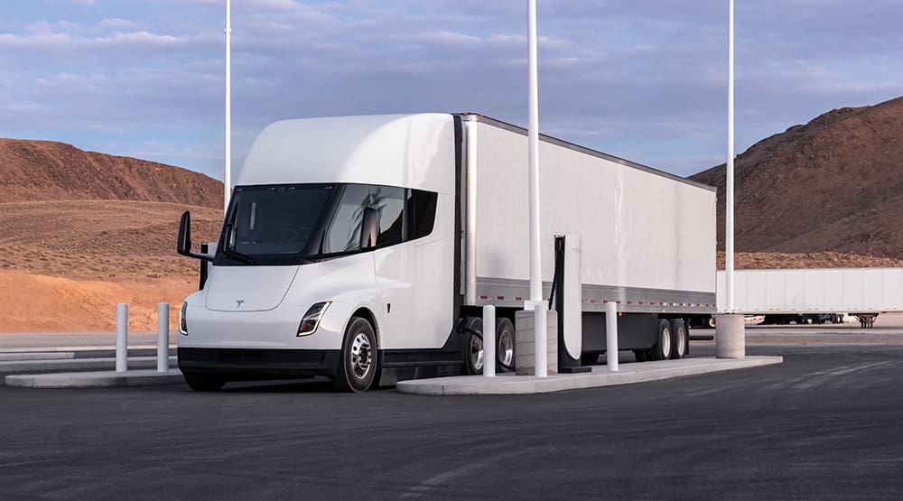ChargedEVs's tweet image. Can the legacy truck OEMs compete with Tesla and Windrose? Do they want to?
zurl.co/hZ6sD 
-
@Forbes #trucking #electrictrucks