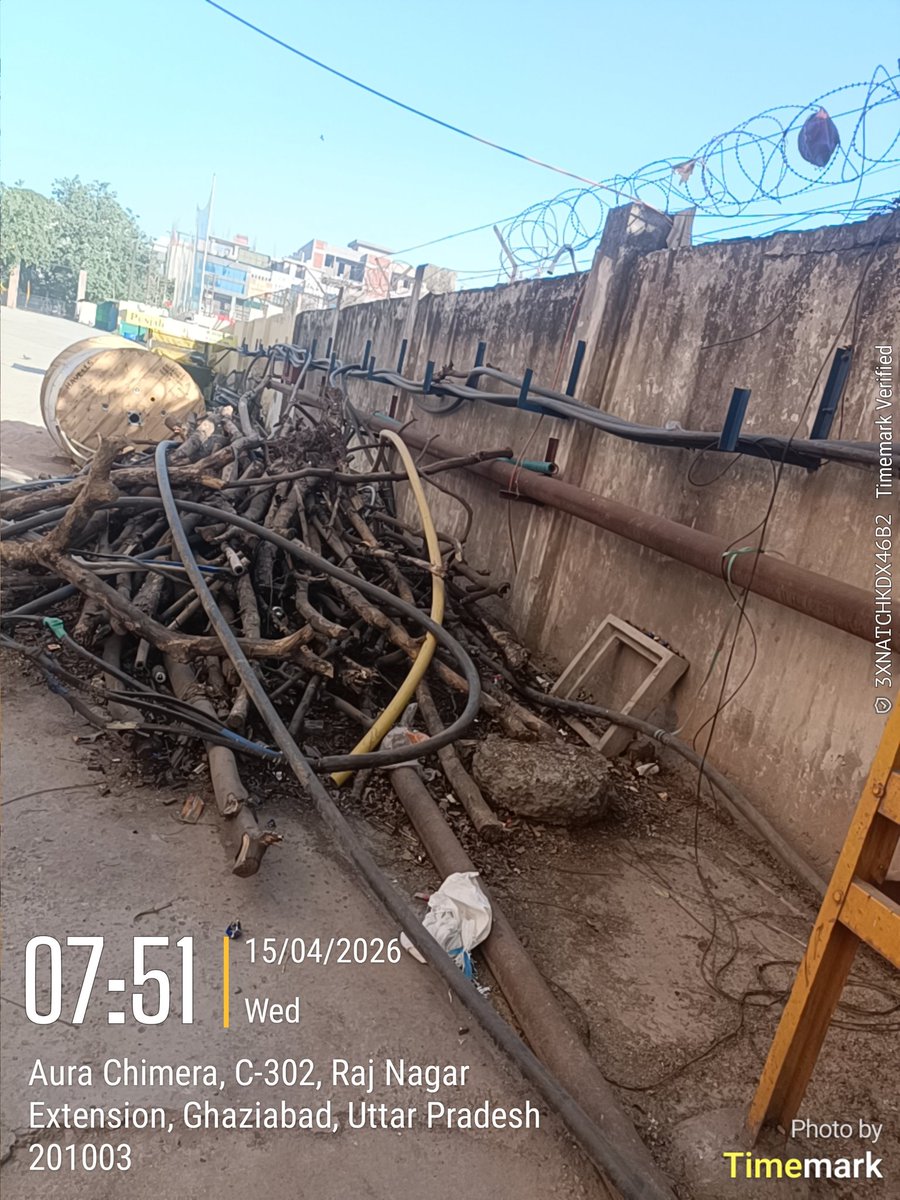 Aktyagi1087's tweet photo. @CMOfficeUP @dm_ghaziabad @gdagzb @myogiadityanath @ghaziabadpolice 

Department se request h please Aura Chimera Rajnagar extension per bhi thoda dhyan de fire NOC expired h 12 towers ki or fire equipment bhi working condition m nhi h. Same electrical safety or lifts ka hall h. https://t.co/se6MyS7Dp4