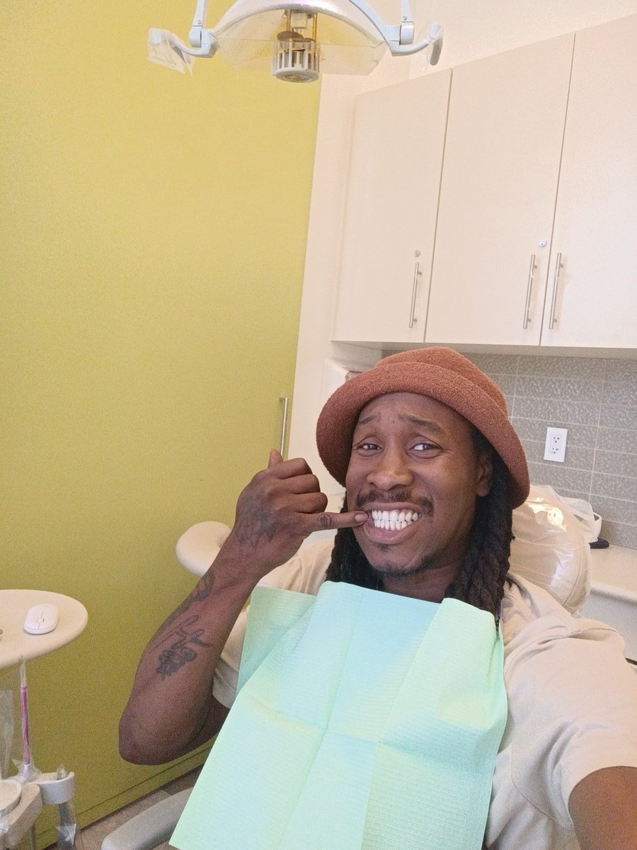 REALTONYSKEES's tweet image. Most of yall #rappers and #producers teeth nasty breath assy ... 😂 #Dentist #beforeTHEclean 😂 yall niggas need to chew orbit gum
